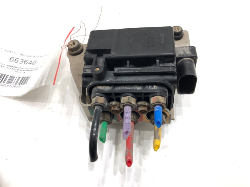 Rozdeľovač pneumatiky vzduchu VW Touareg (7LA, 7L6, 7L7) 2002 - 2013