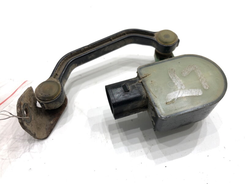 Snímač úrovne regulácie zavesenia zadný ľavý Audi A6 C6 Avant (4F5) 2004 - 2011 4F0907503