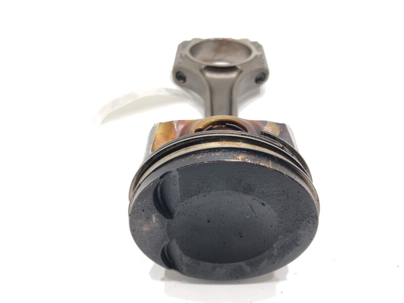 Piest S ojnicou Audi A4 B8 (8K2) 2007 - 2015 CAE CAEB