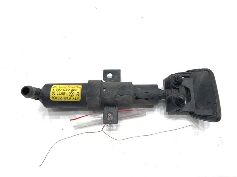 Ostrekovač svetla pravý predný VW Passat B6 Variant (3C5) 2005 - 2011 3C0955104A