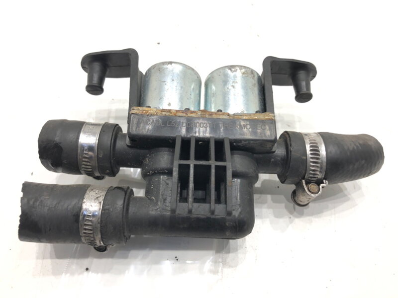 Vodný ventil BMW X6 (E71, E72) 2007 - 2014 D0B003TT