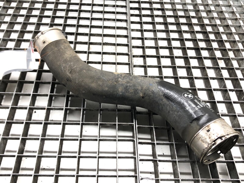 Potrubie turba BMW 3 (F30, F80) 2011 - 2018 7638455