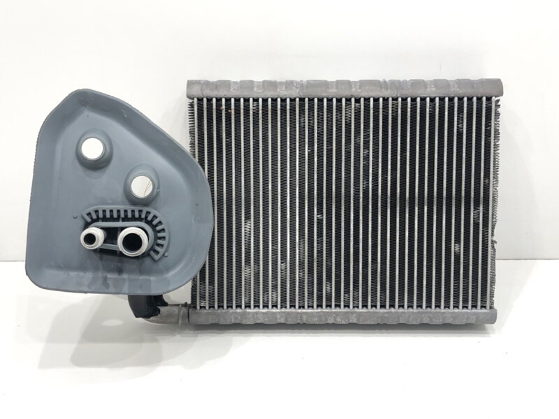 Výparník klimatizácie BMW 5 (G30, F90) 2016 - 2022 LG949003