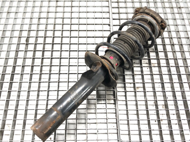 Tlmič ľavý predný pružina VW Jetta III (1K2) 2004 - 2013