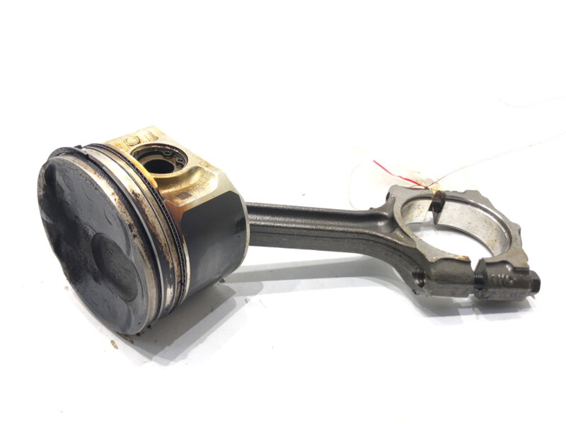 Piest S ojnicou Nissan Juke (F15) 2010 - 2022 MR16DDT