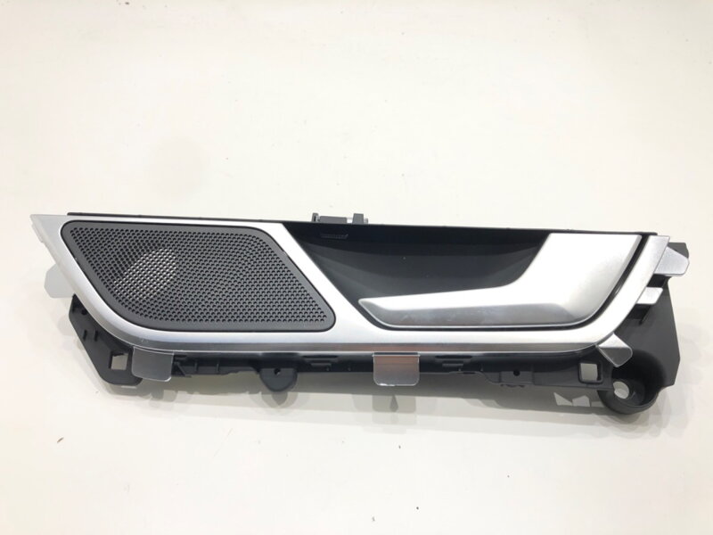 Kľučka vnútorná pravá zadná Audi A6 C8 Avant (4A5) 2018 - 2022 4K0839020A