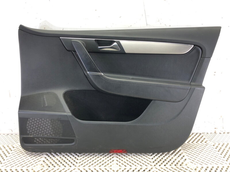Tapacír dverí pravý predný VW Passat B7 (362) 2010 - 2015