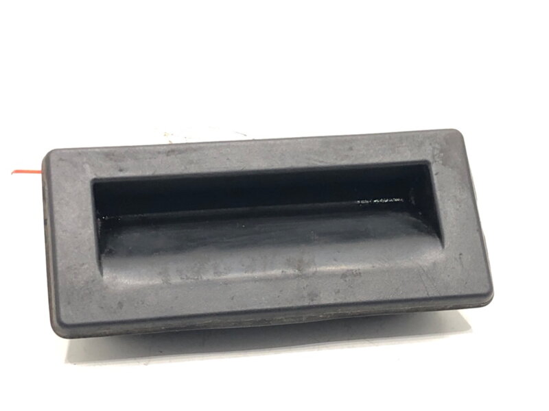 Kľučka veka batožinového priestoru zadná Audi A4 B9 Avant (8W5, 8WD) 2015 - 2022 3V0827566