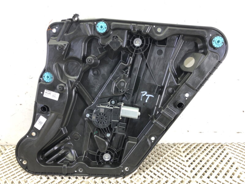 Sťahovačka okna pravá zadná BMW X1 (U11) 2022-2025 5A1D878