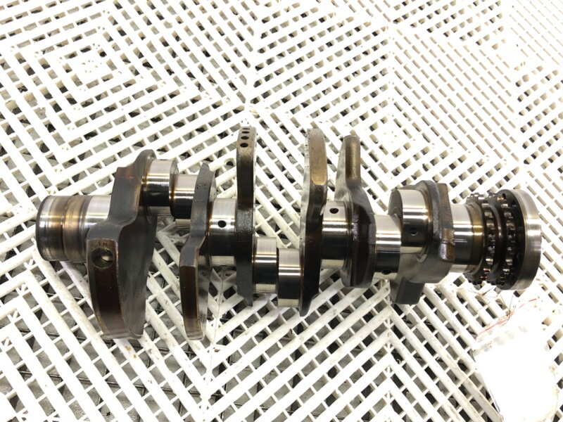 Hriadeľ kľukový Audi A6 C6 (4F2) 2004 - 2011 06E101G