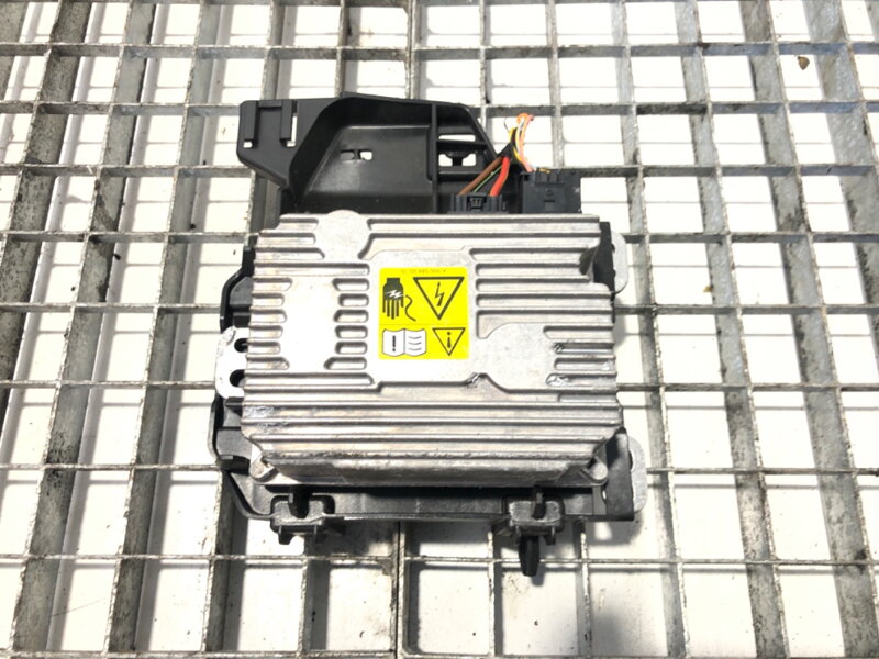 Riadiaca jednotka napätia Mercedes-benz Sprinter 3 , 5-T (B906) 2006 - 2022 A0008273500