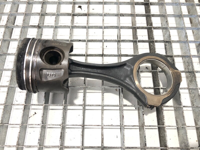 Piest S ojnicou Mercedes-benz Sprinter 3 , 5-T (B906) 2006 - 2022 8370 642899