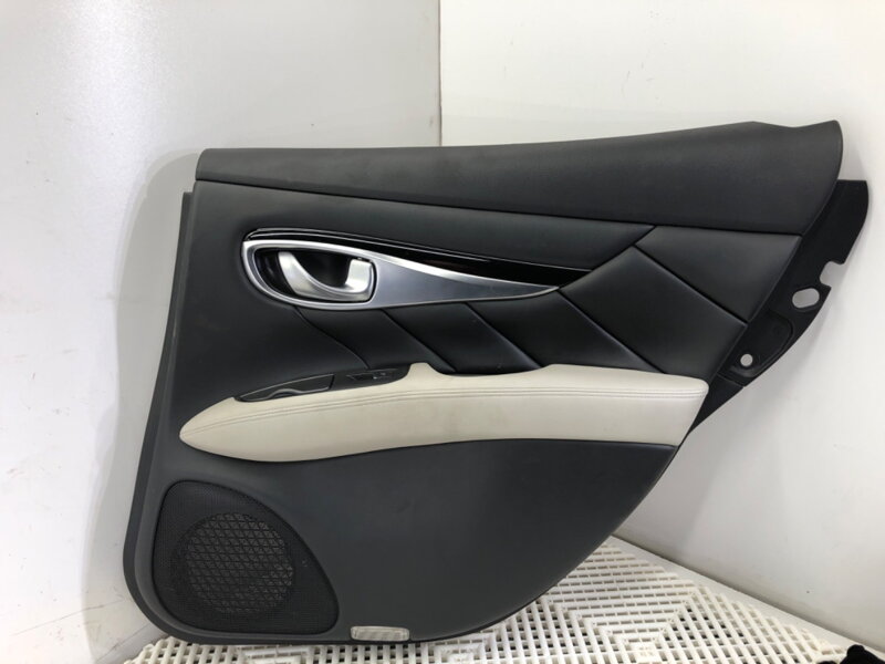 Tapacír dverí pravý zadný Infiniti Q70 (Y51) 2013 - 2022
