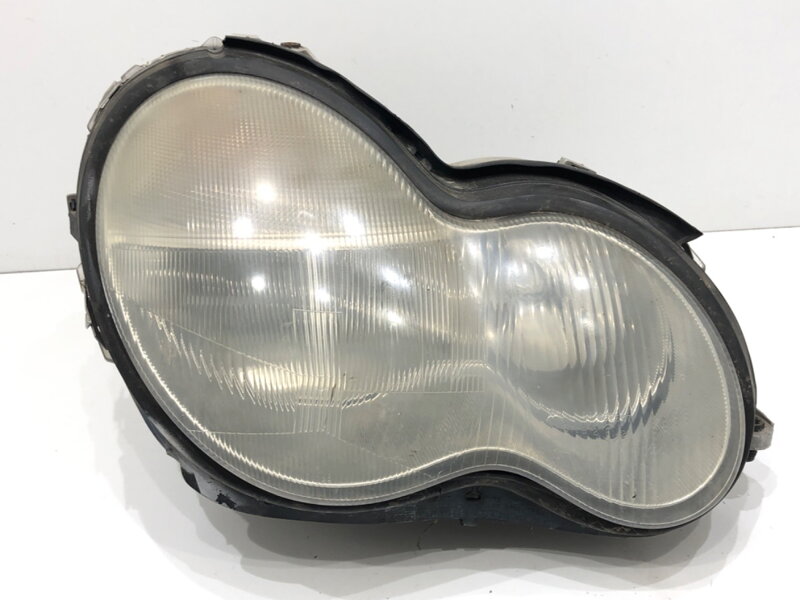 Svetlo pravé predné xenón Mercedes-benz Class C (W203) 2000 - 2007 A2038201261