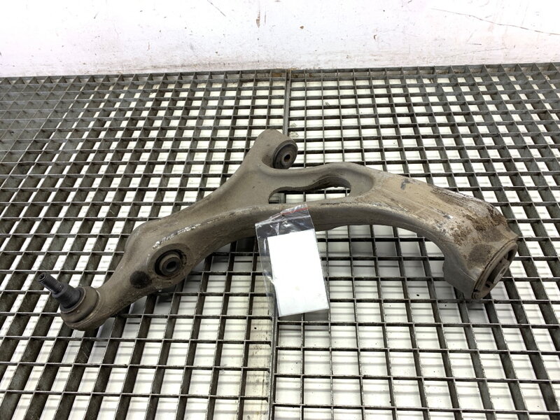 Rameno pravé predné Audi Q7 (4LB) 2006 - 2016