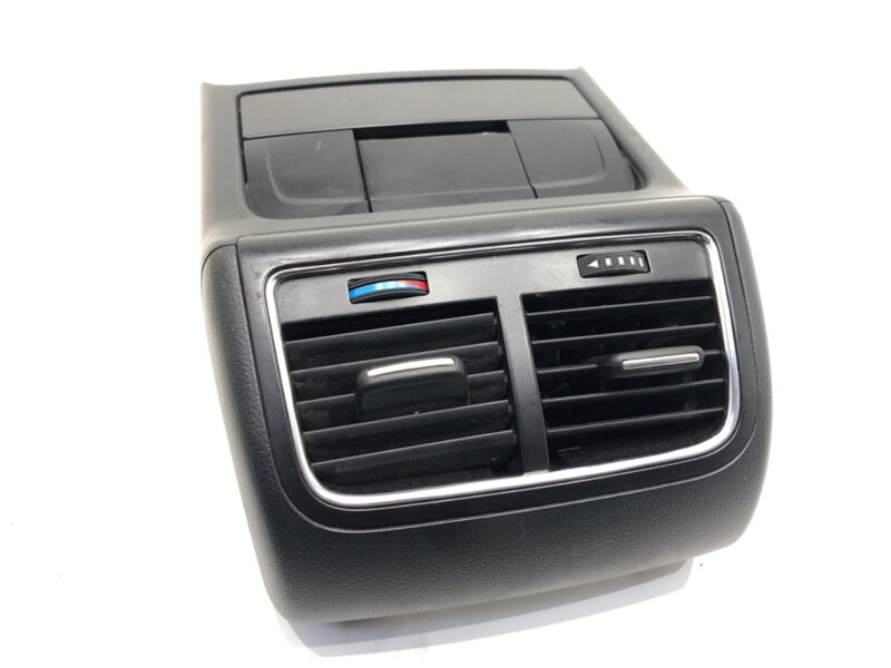 Mriežka ventilácie zadná Audi A4 B8 (8K2) 2007 - 2015 8K0864376