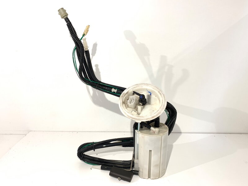 Palivové čerpadlo BMW 5 Touring (E61) 2004 - 2010 7170855