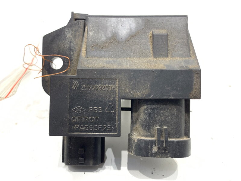Modul riadiaca jednotka ventilátora Dacia Duster (HS_) 2010 - 2018 255509263R