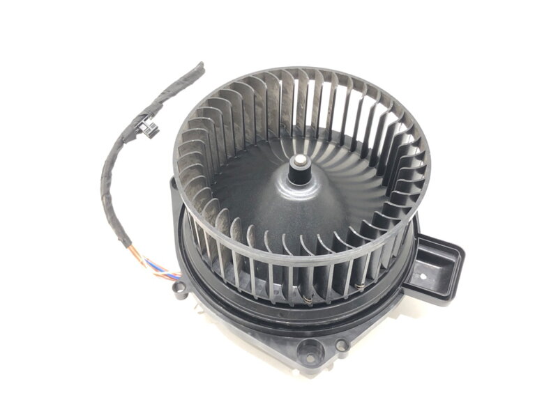 Ventilátor kúrenia BMW 3 Touring (G21, G81) 2019 - 2022 DRF-10238-001