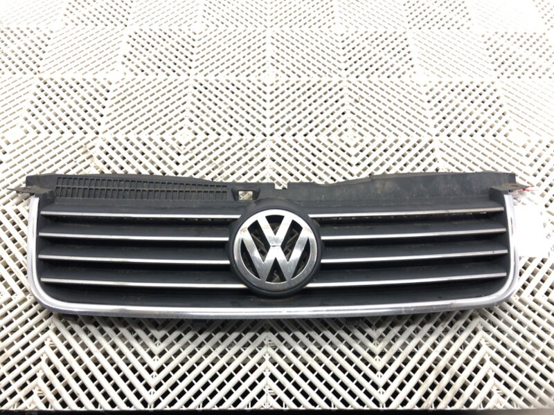 Maska chladiča grill VW Passat B5 . 5 Variant (3B6) 2000 - 2005