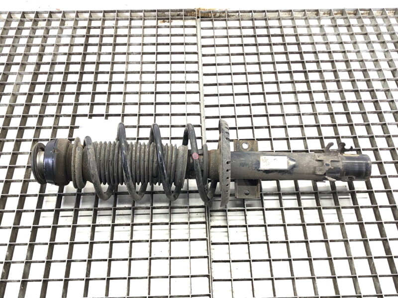 Tlmič pravý predný S pružinou Skoda Rapid (NH3, NK3, NK6) 2012 - 2022 6R0413031BF