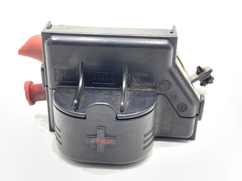 PÓL / svorka (BATÉRIE) plus BMW 5 (E60) 2003 - 2010 6923945