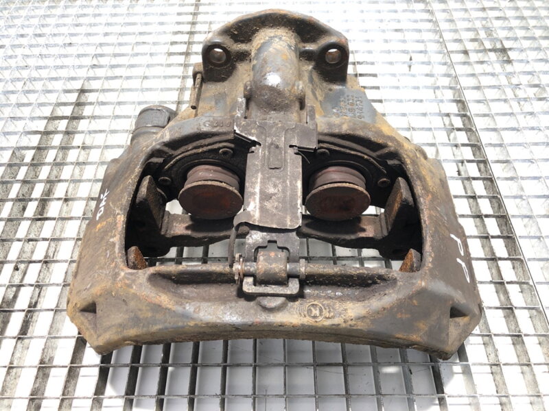 Brzdový strmeň pravý predný DAF XF 2012 - 2022 Z079760