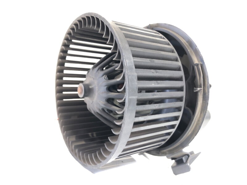 Ventilátor kúrenia Nissan NV200 2010 - 2022 N667217D