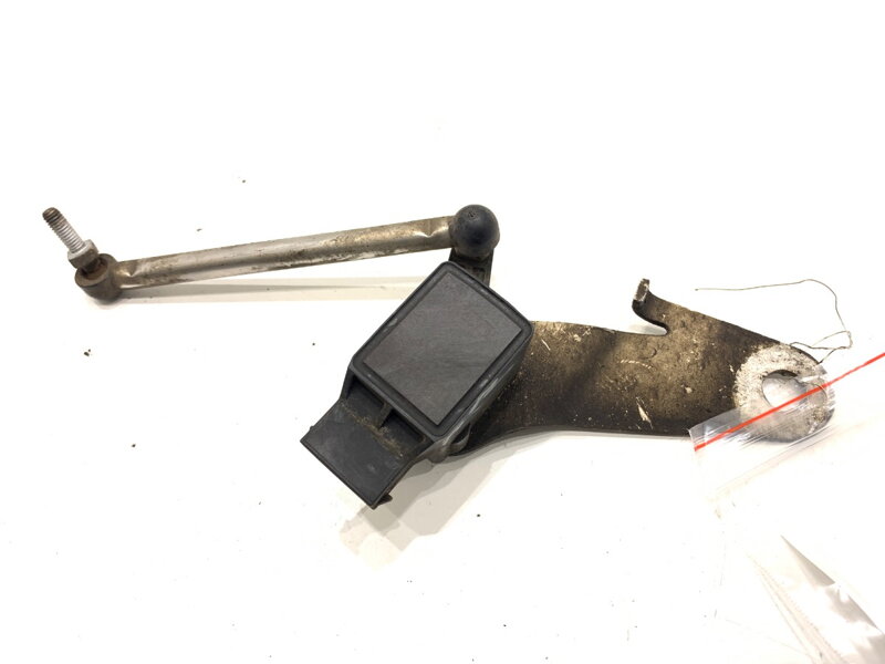 Snímač náklonu xenón pravý predný BMW 6 Kabriolet (E64) 2004 - 2010 1093697