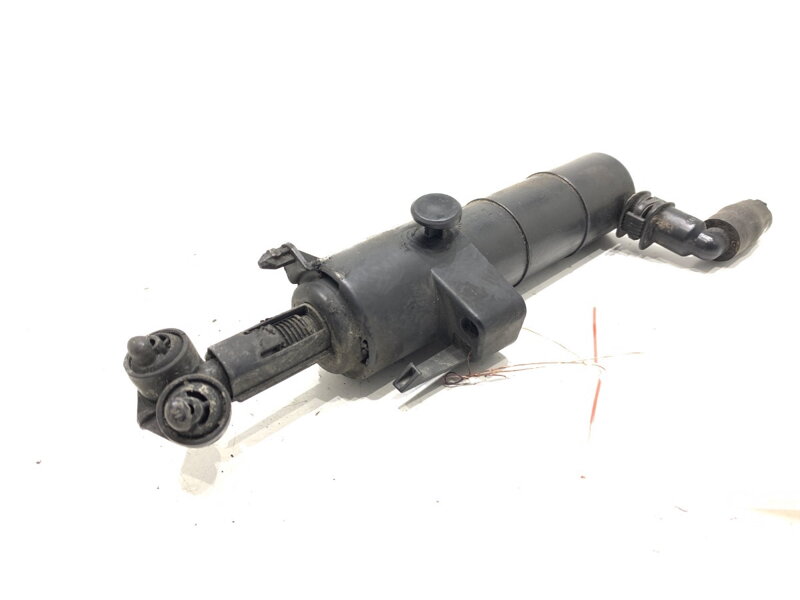 Ostrekovač svetla pravý predný Mercedes-benz Class C (W204) 2007 - 2015 2048600447