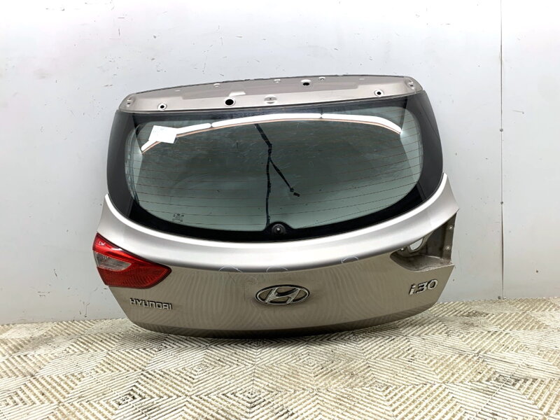 Veko batožinového priestoru kufor zadný Hyundai I30 (GD) 2011 - 2022 Y3Y