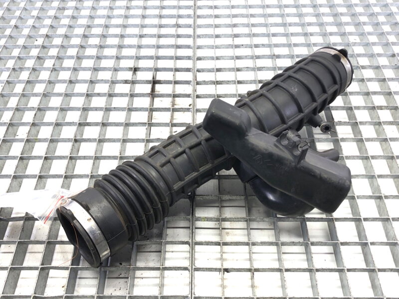 Vzduchové potrubie Dacia Duster (HS_) 2010 - 2018 165788368R