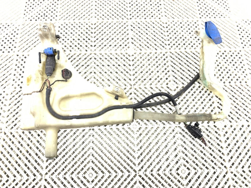 Nádržka ostrekovačov Audi Q7 (4LB) 2006 - 2016 4L0955453