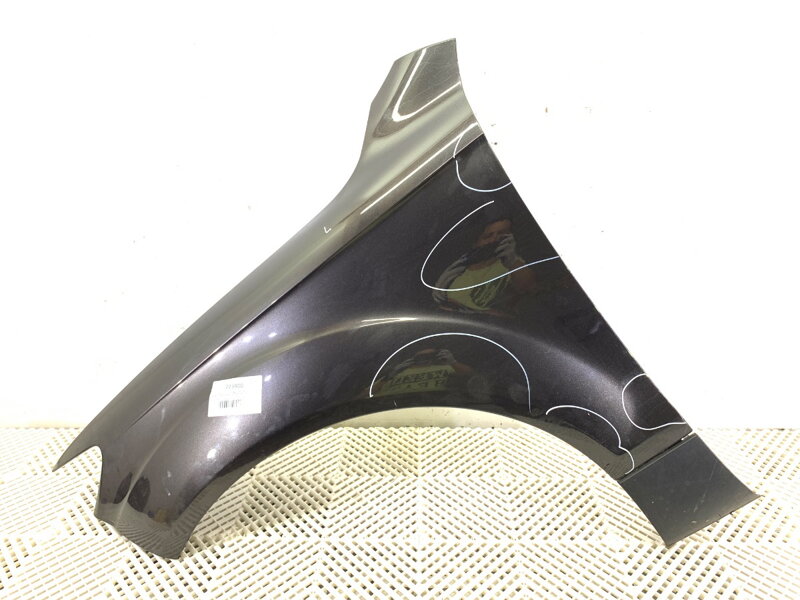 Blatník ľavý predný Audi Q7 (4LB) 2006 - 2016 LZ7L