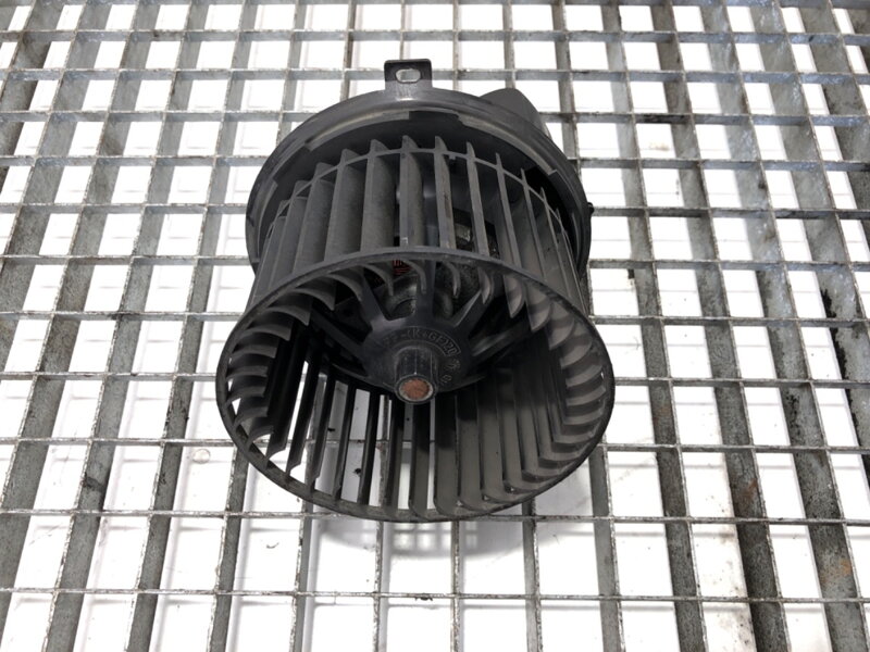 Ventilátor kúrenia Ford Transit Autobus (FD_ _, FB_ _, FS_ _, FZ_ _, FC_ _) 2000 - 2006 95UW-18456-BB