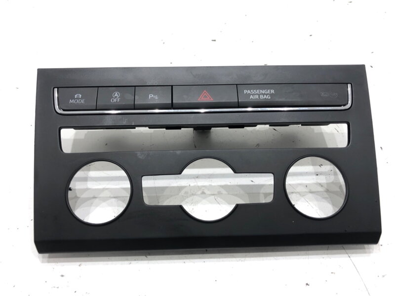 Spínač svetiel výstražných Seat Leon (5F1) 2012 - 2022 5F0858060A