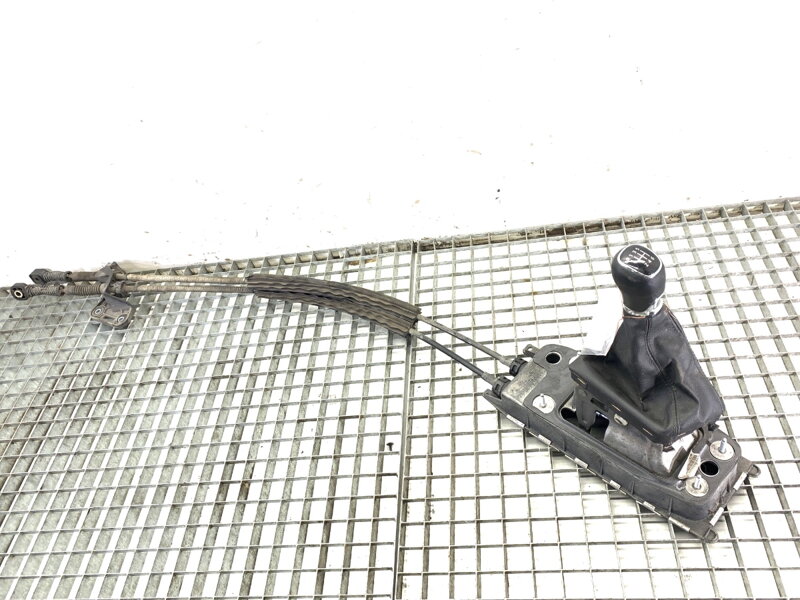 Riadiaca páka volič prevodovky Skoda Superb II Kombi (3T5) 2009 - 2015 3T0711049G