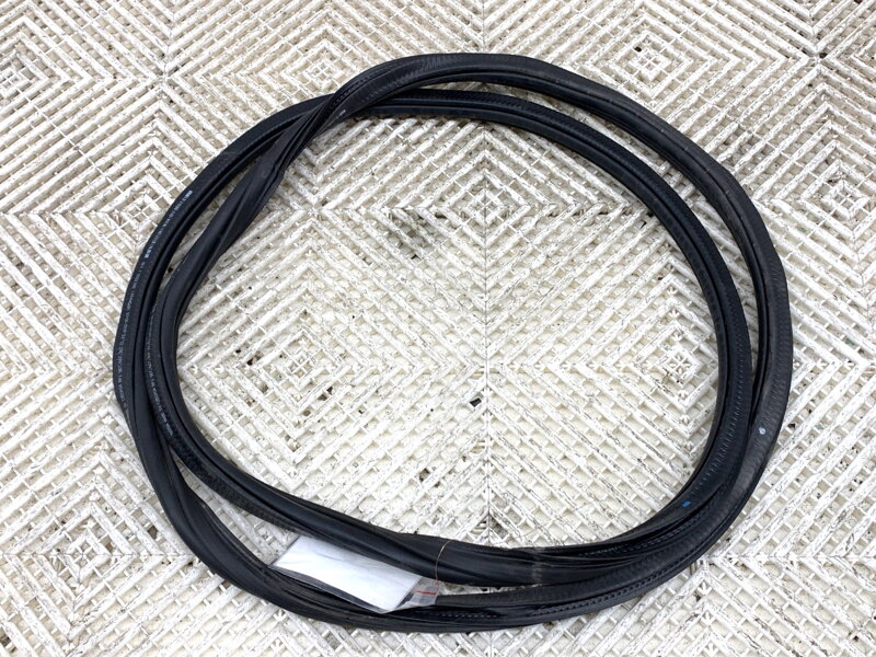 Tesnenie dverí zadné ľavé Skoda Octavia IV Combi (NX5) 2019 - 2022 5E3867367