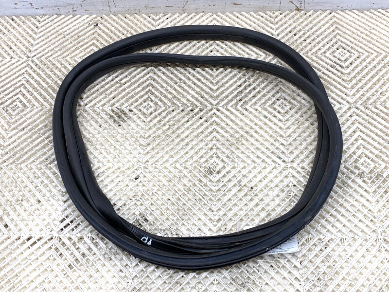 Tesnenie dverí predné pravé Ford Transit Courier B460 2014 - 2022