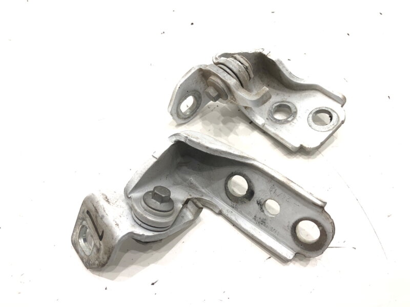 Pánty dvere predné ľavé Ford Transit Courier B460 2014 - 2022 ET76-7822801-AB