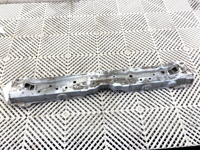 Výstuha horné Toyota Corolla Kombi (_E21_) 2019 - 2022