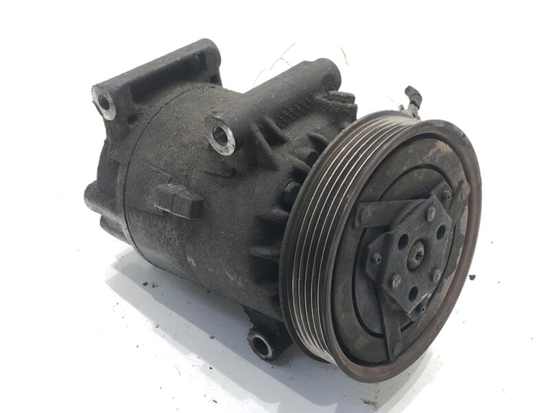 Kompresor klimatizácie Renault Scénic II (JM0/1_) 2003 - 2010 8200470242