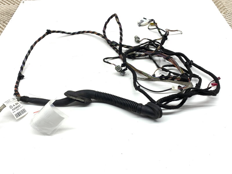 Kabeláž veka batožinového priestoru kufra zadná pravá Mercedes-benz Class C T-model (S204) 2007 - 2014 A2044408507