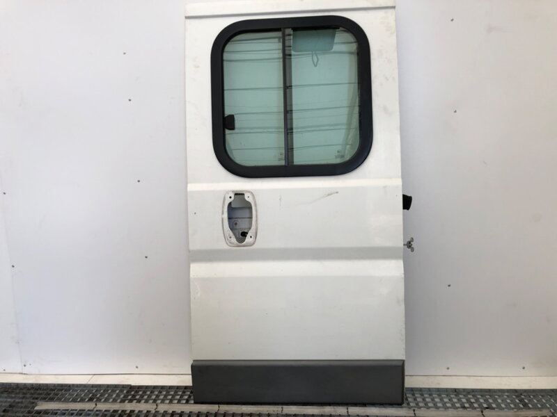 Dvere pravé zadné Peugeot Boxer 2006 - 2022