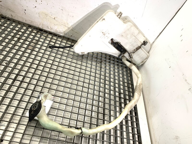 Nádržka ostrekovačov BMW 5 Touring (F11) 2009 - 2017 7269663