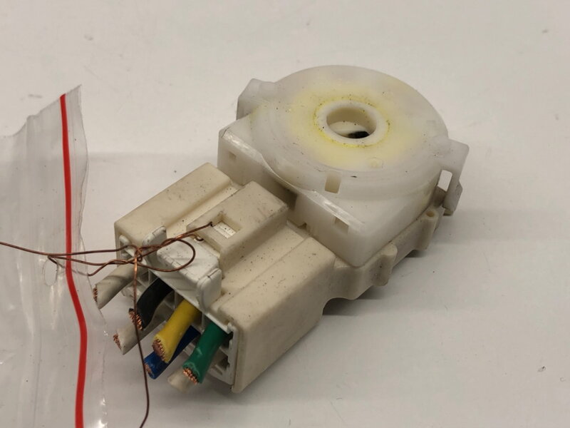 Kocka / konektor spínacej skrinky Subaru WRX Sedan (GJ) 2011 - 2022