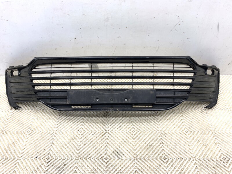 Mriežka nárazníka predná stredová Toyota Camry (_V7_, _VA7_, _VH7_) 2017 - 2022 5311333120