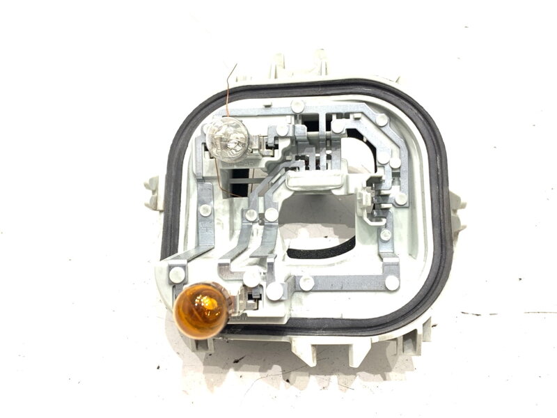 Vložka svetlá ľavá zadná Skoda Karoq (NU7, ND7) 2017 - 2022 57A945231