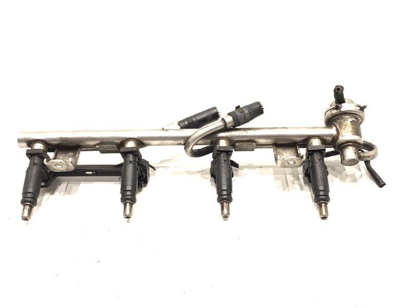 Vstrekovacia rampa Audi A4 B6 (8E2) 2000 - 2005 06B133551T