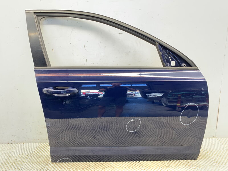Dvere pravé predné Skoda Octavia III (5E3, NL3, NR3) 2012 - 2022 LF5A